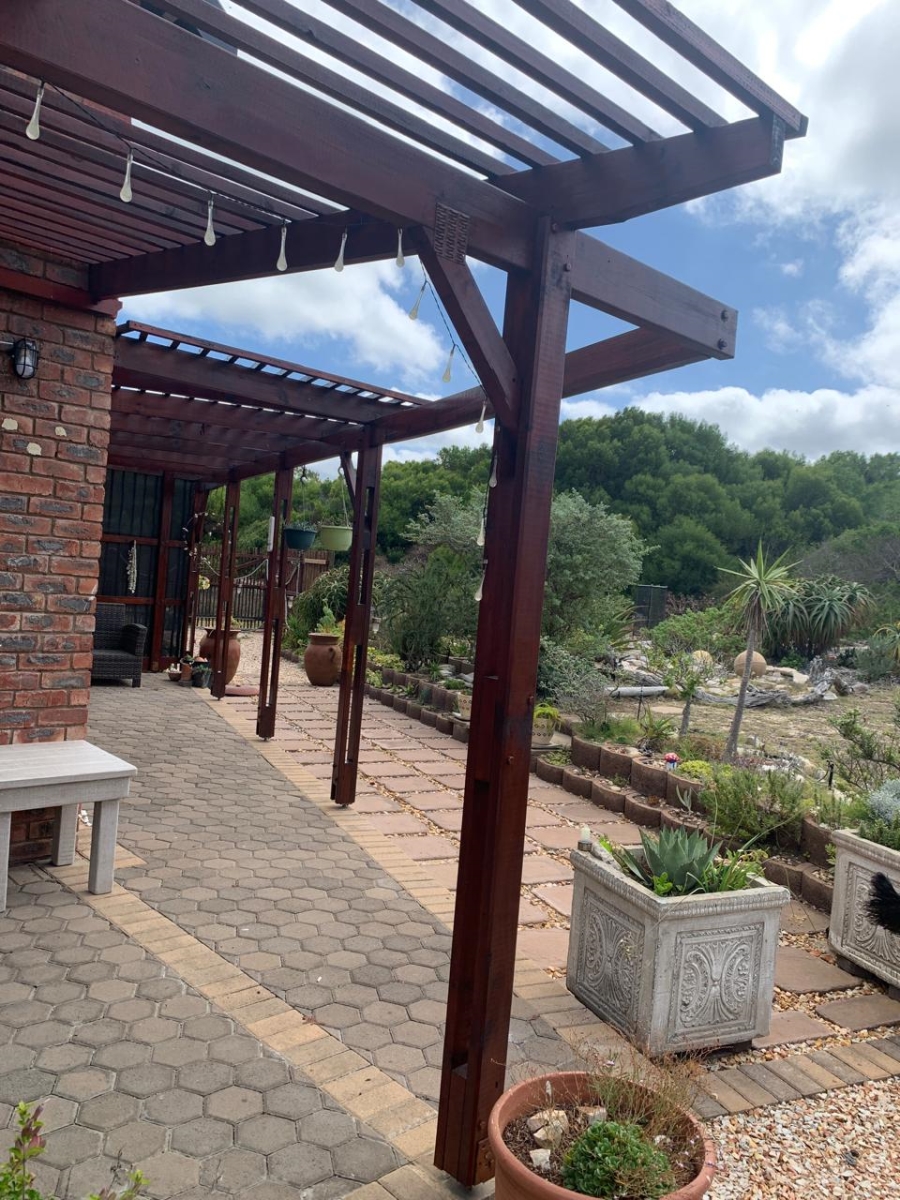 4 Bedroom Property for Sale in Stilbaai Oos Western Cape